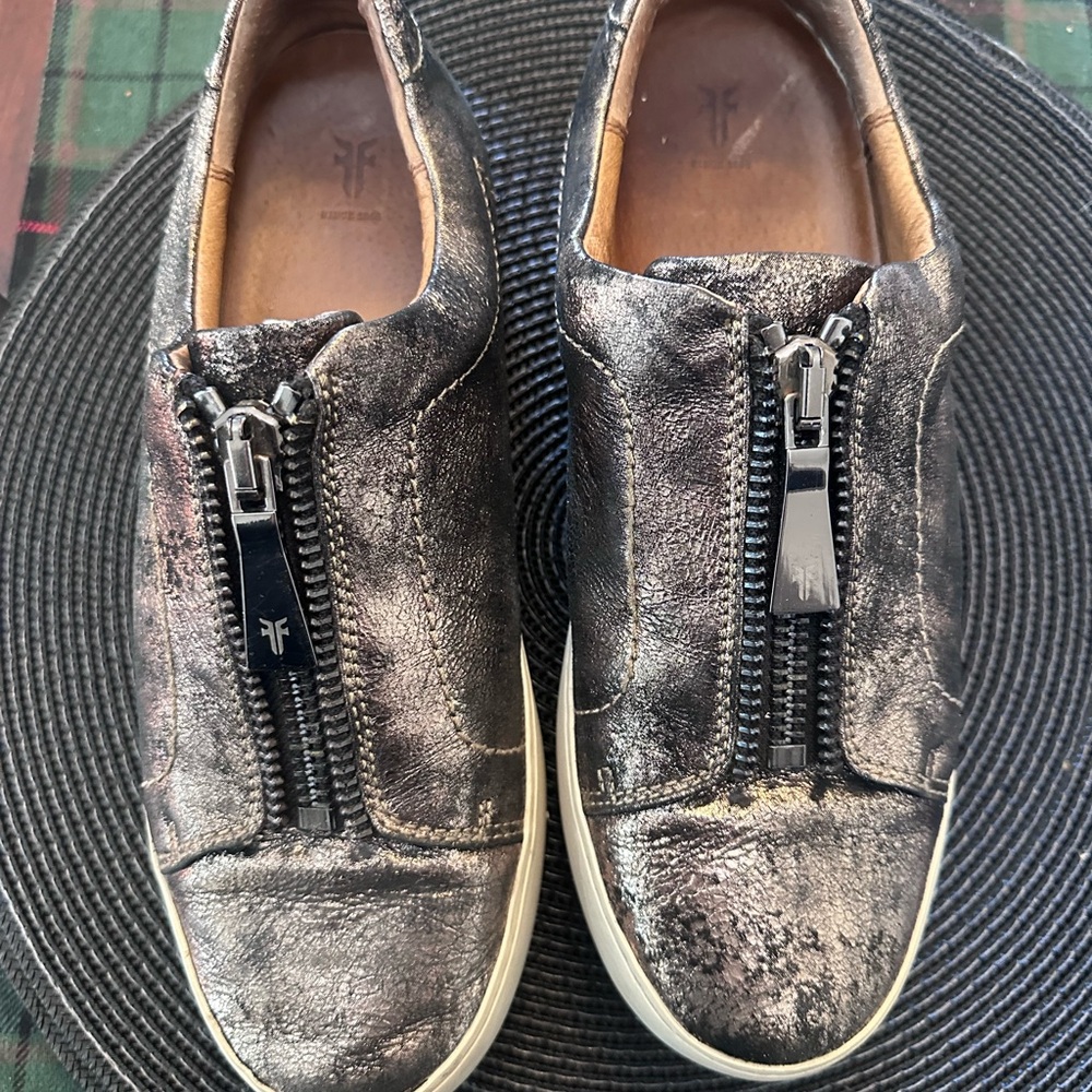 Frye Lena Metallic Leather Zip Sneakers Women's 8.5M